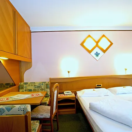 Ξενοδοχείο Santanton 4*